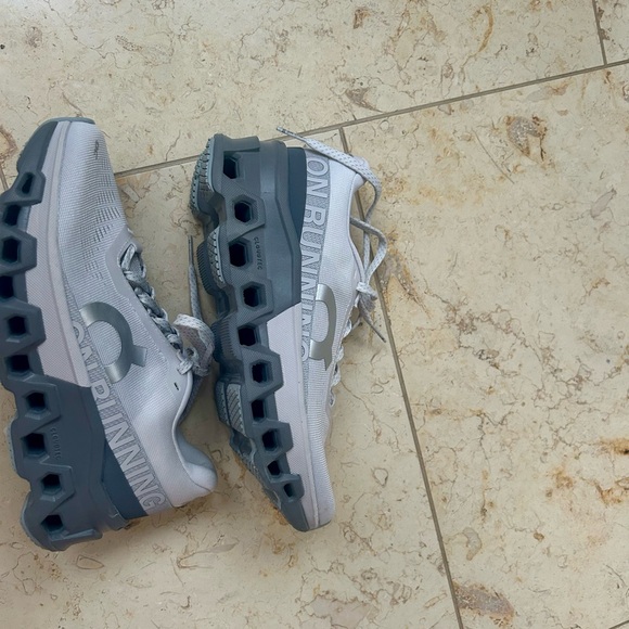 OnCloud Cloudmonster 2 frost/rock womens size 6.5 worn once - Picture 4 of 5
